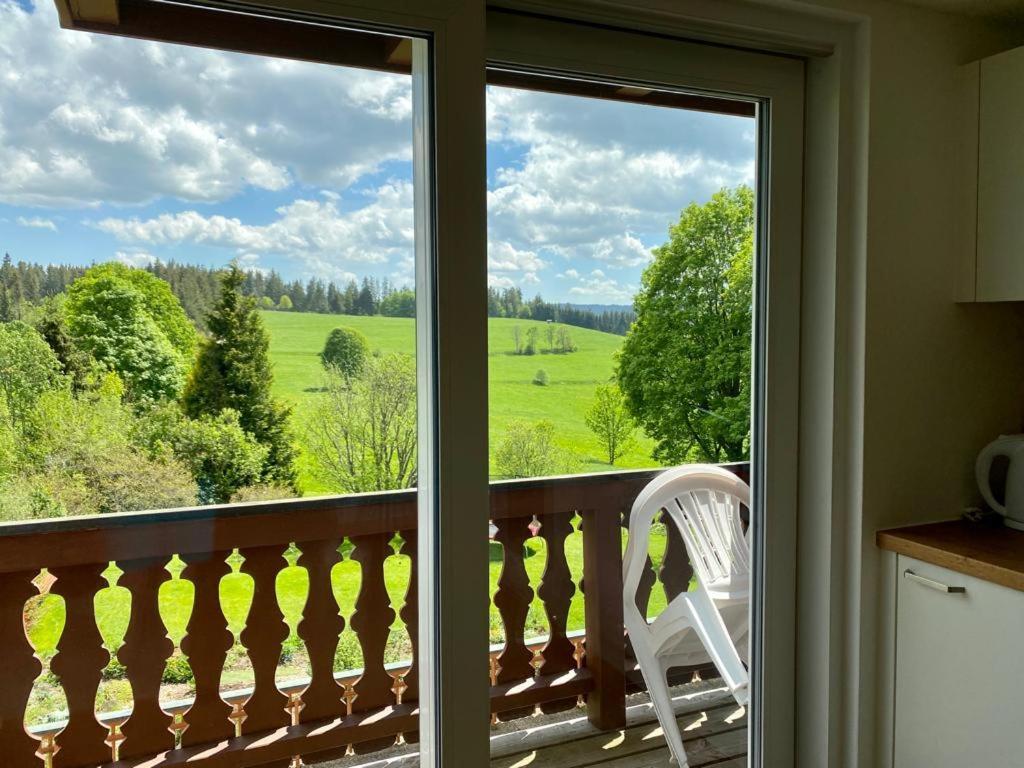 Gaestehaus Steiert Fewo Kuhbergblick Lenzkirch Extérieur photo